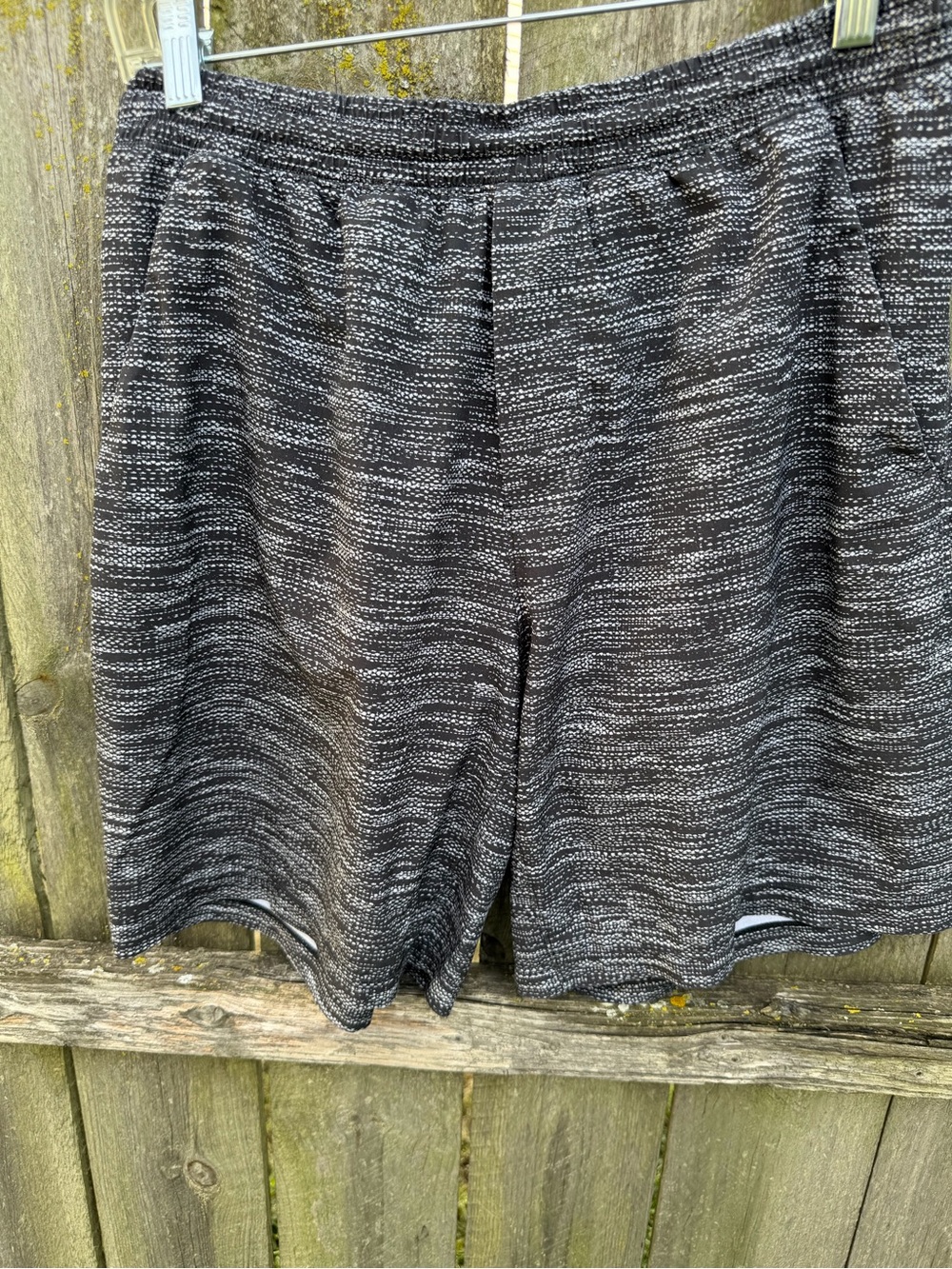 Lululemon pace shorts size L